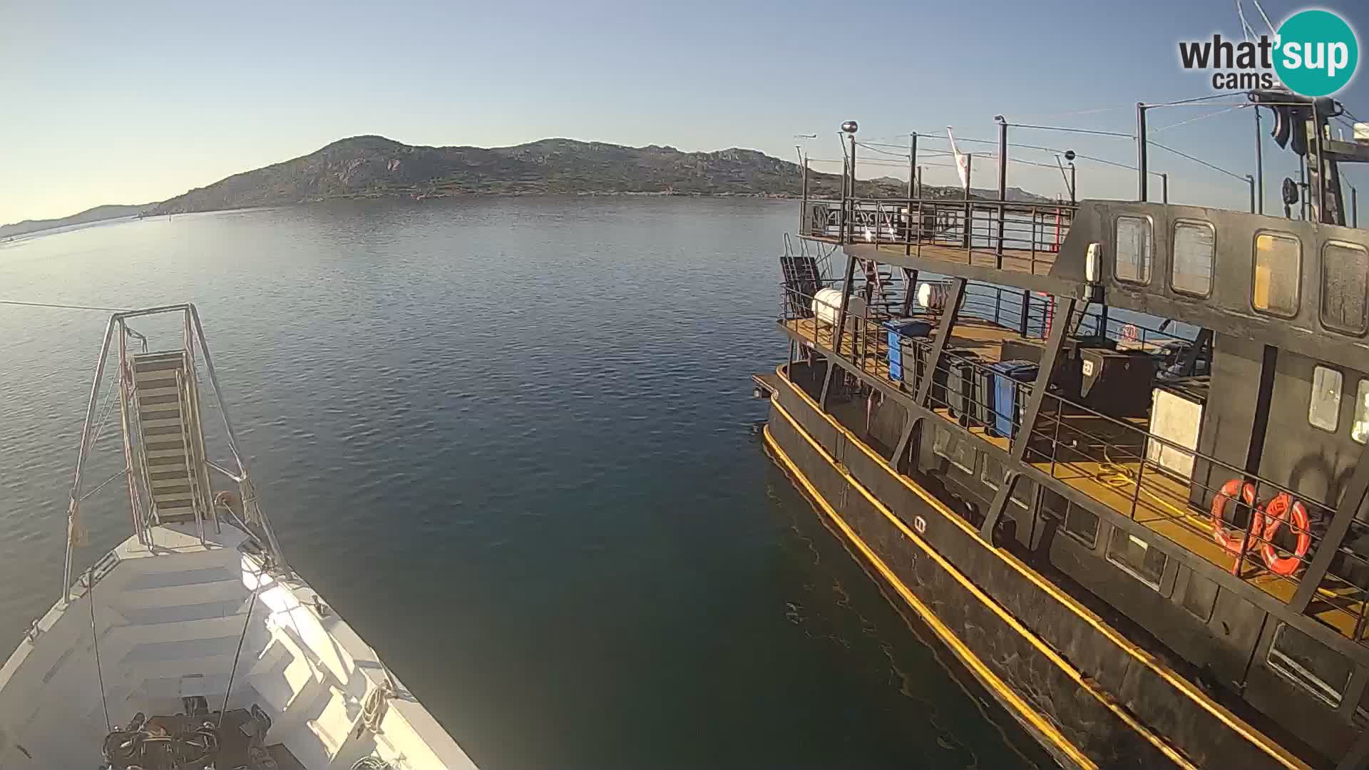 The boat Lo Squalo IV – live webcam arcipelago La Maddalena – Sardinia – Italy