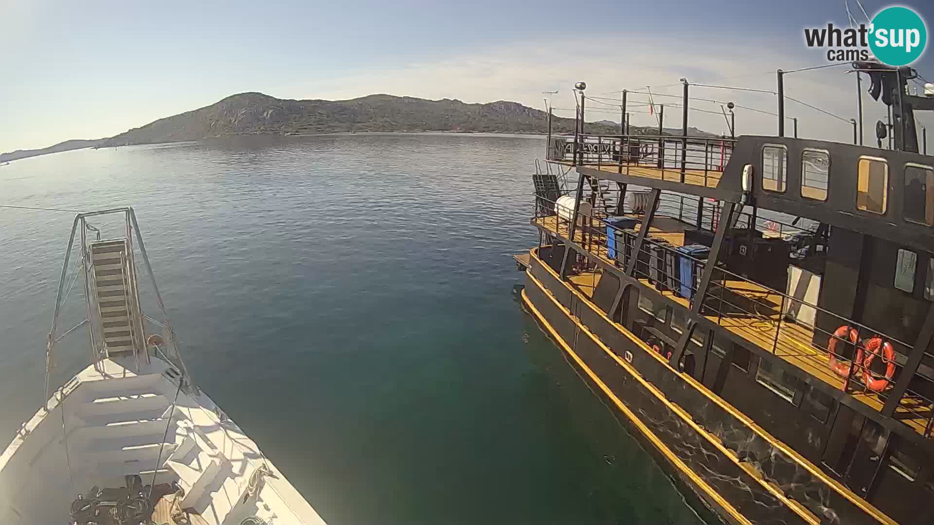The boat Lo Squalo IV – live webcam arcipelago La Maddalena – Sardinia – Italy
