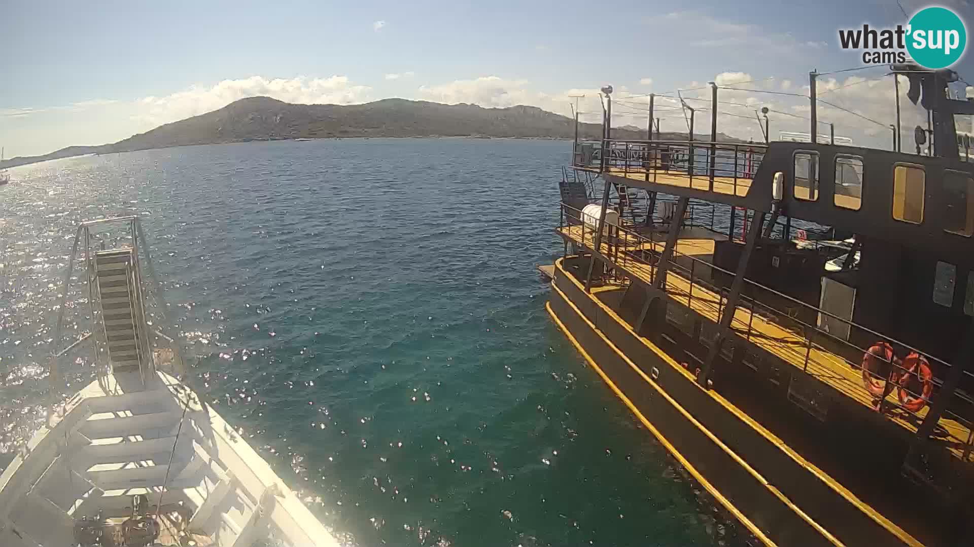 The boat Lo Squalo IV – live webcam arcipelago La Maddalena – Sardinia – Italy
