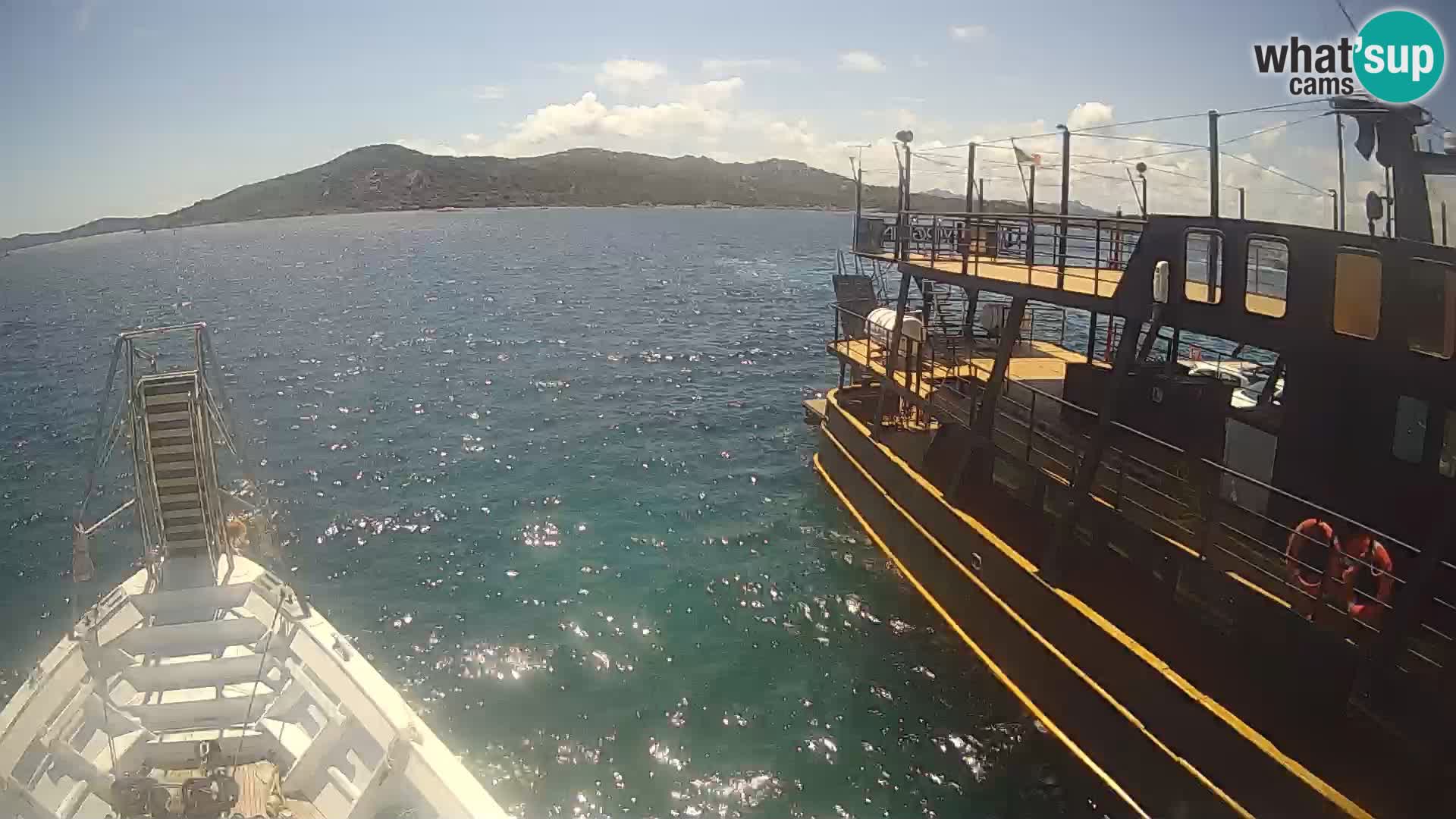 El barco Lo Squalo IV – webcam en directo archipiélago La Maddalena – Cerdeña – Italia