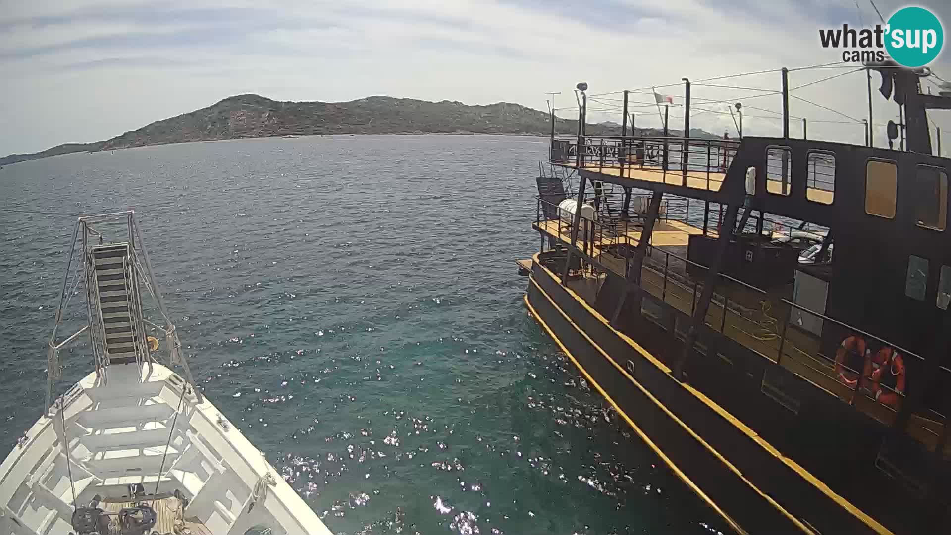 Le bateau Lo Squalo IV – webcam en direct arcipelago La Maddalena – Sardaigne – Italie