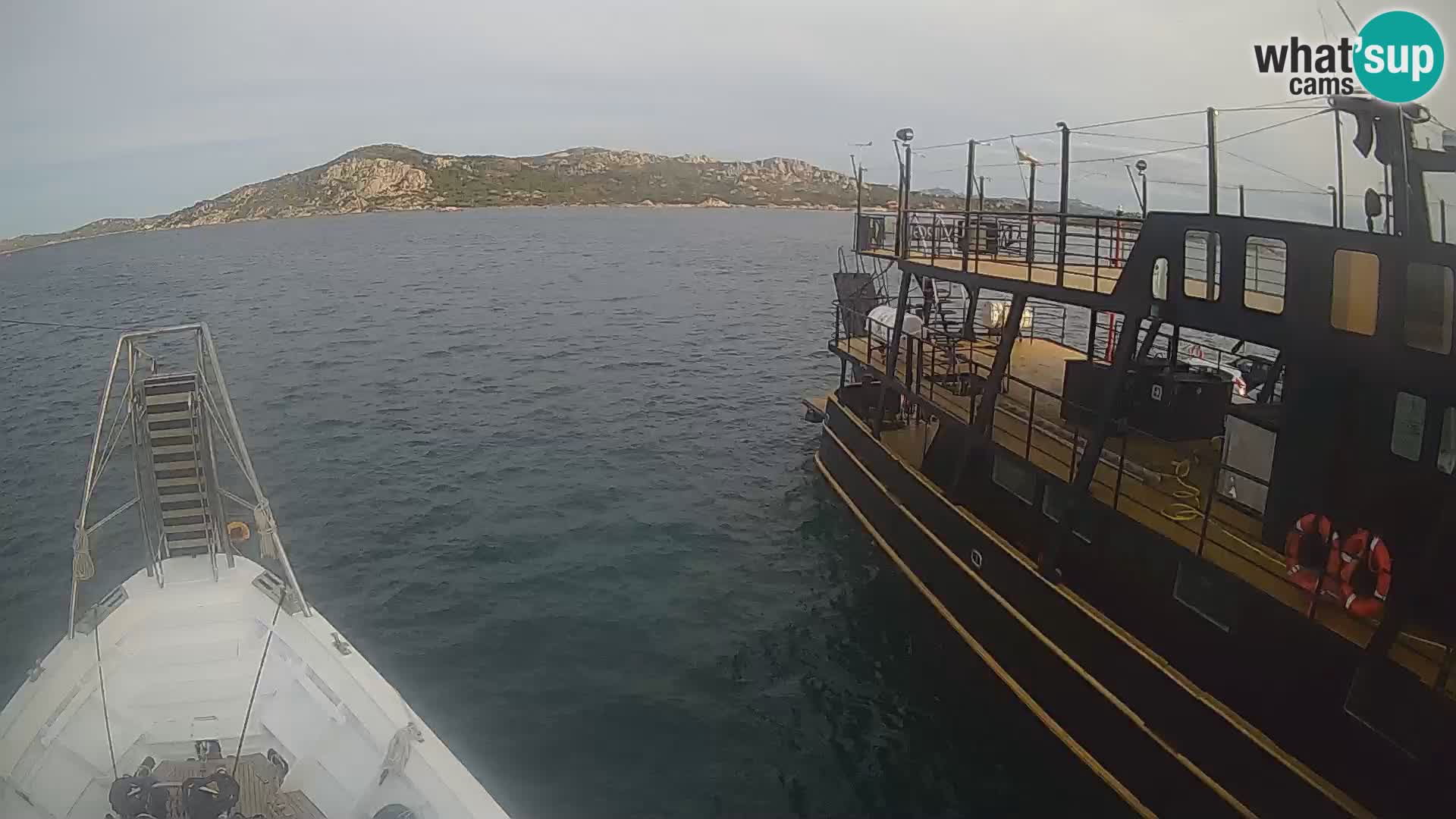 Brod Lo Squalo IV – arhipelag web kamere uživo La Maddalena – Sardinija – Italija