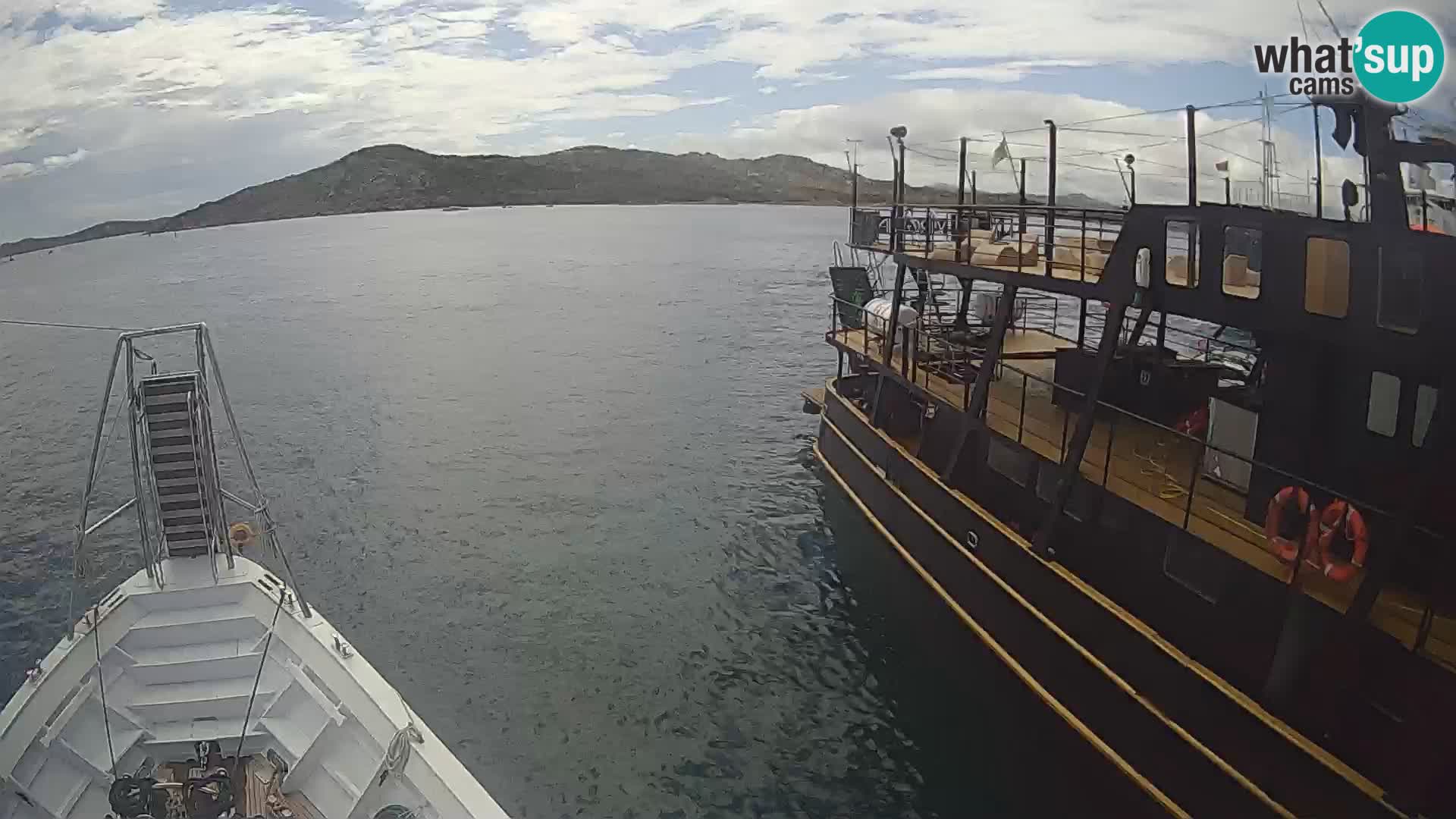 The boat Lo Squalo IV – live webcam arcipelago La Maddalena – Sardinia – Italy
