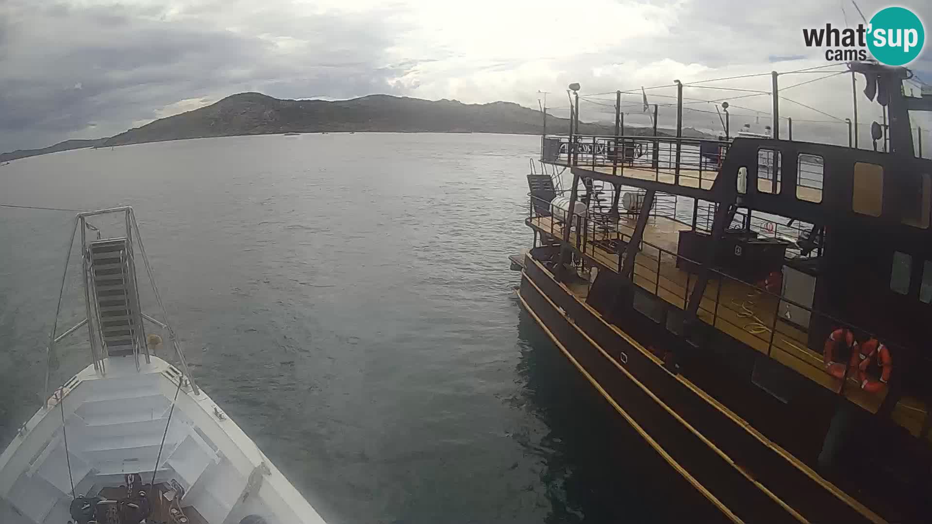 Le bateau Lo Squalo IV – webcam en direct arcipelago La Maddalena – Sardaigne – Italie