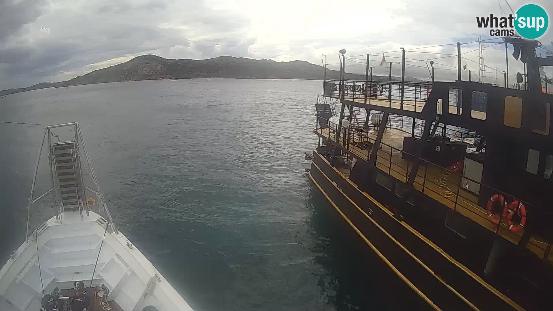 Le bateau Lo Squalo IV – webcam en direct arcipelago La Maddalena – Sardaigne – Italie