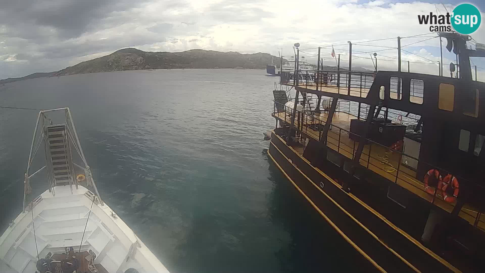 The boat Lo Squalo IV – live webcam arcipelago La Maddalena – Sardinia – Italy