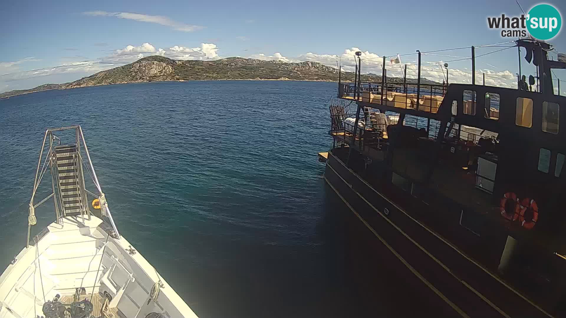 Le bateau Lo Squalo IV – webcam en direct arcipelago La Maddalena – Sardaigne – Italie