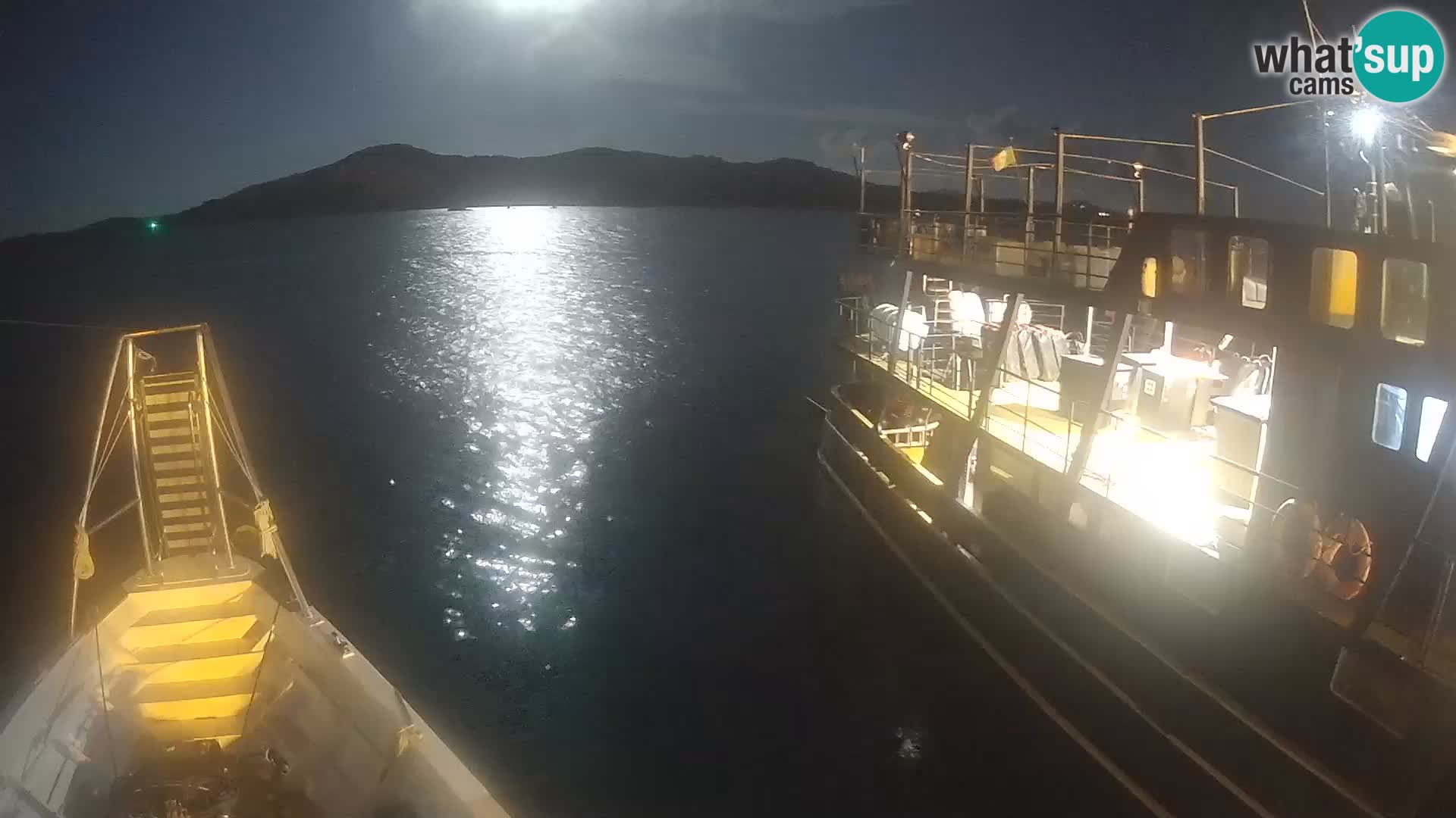 The boat Lo Squalo IV – live webcam arcipelago La Maddalena – Sardinia – Italy
