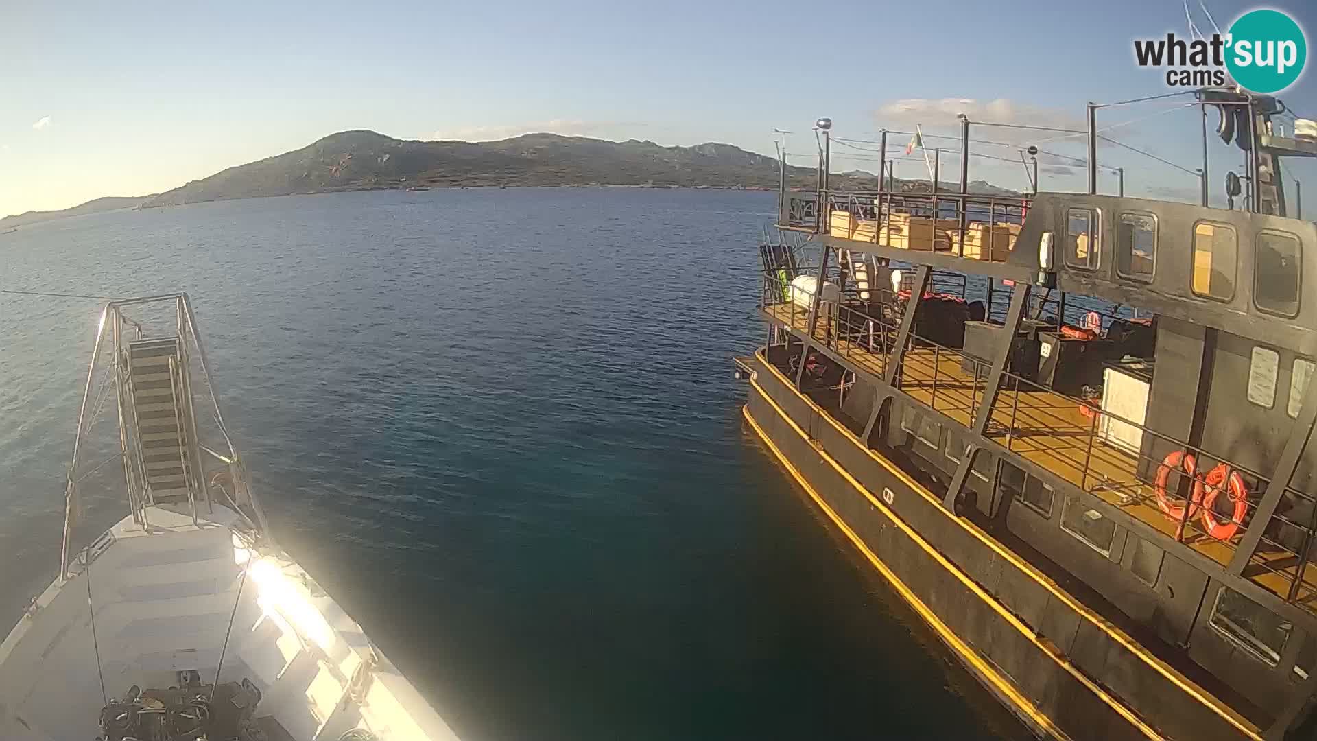 Brod Lo Squalo IV – arhipelag web kamere uživo La Maddalena – Sardinija – Italija