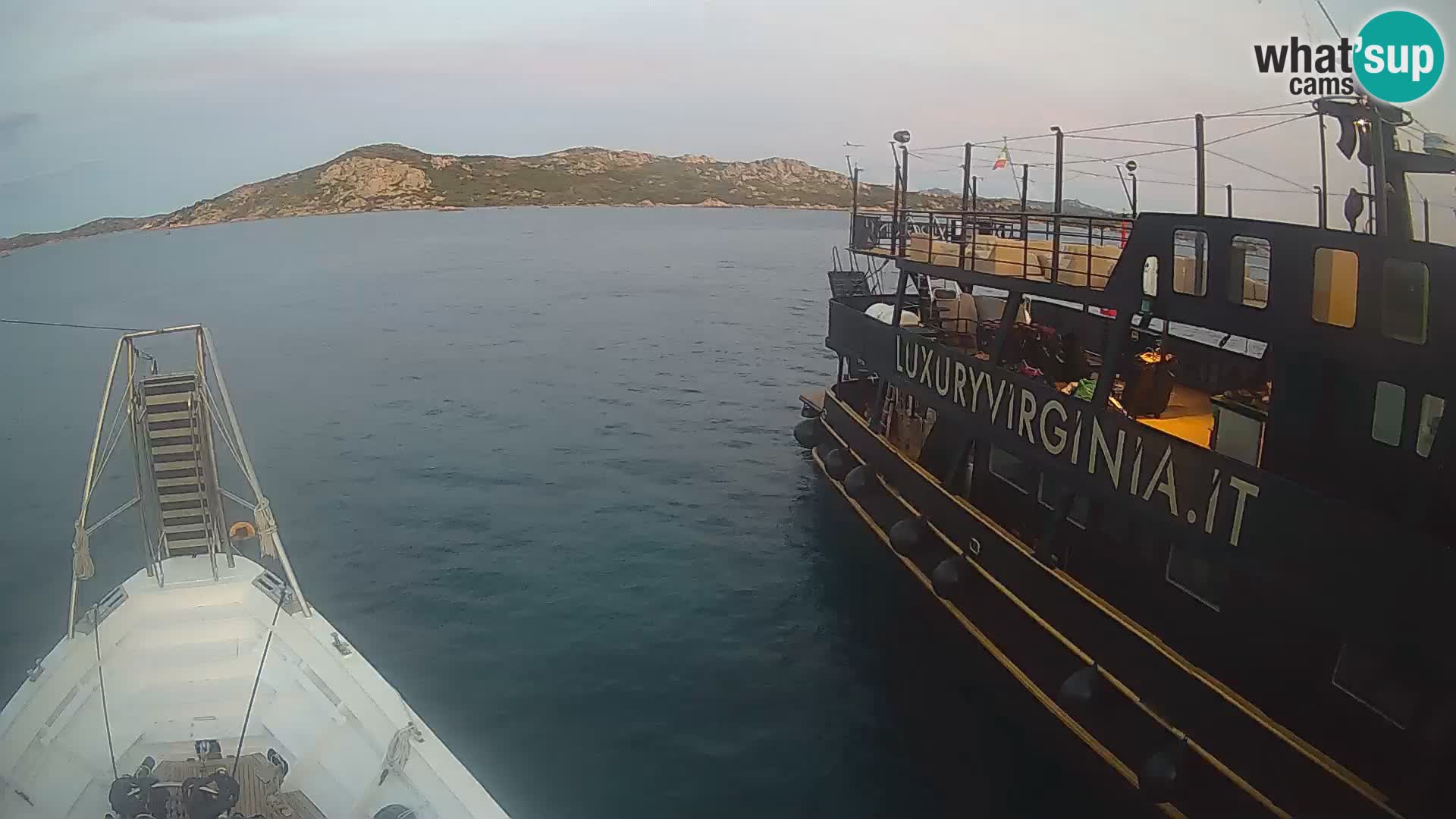 Brod Lo Squalo IV – arhipelag web kamere uživo La Maddalena – Sardinija – Italija