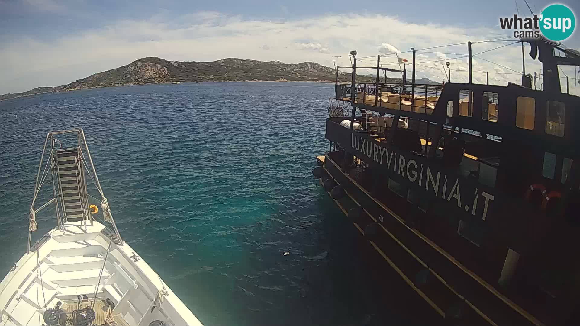 Čoln Lo Squalo IV – arhipelag spletna kamera La Maddalena – Sardinija – Italija