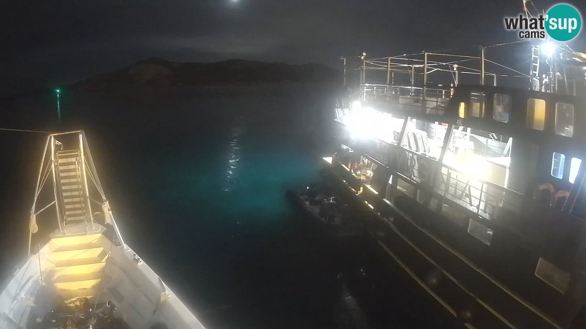 El barco Lo Squalo IV – webcam en directo archipiélago La Maddalena – Cerdeña – Italia