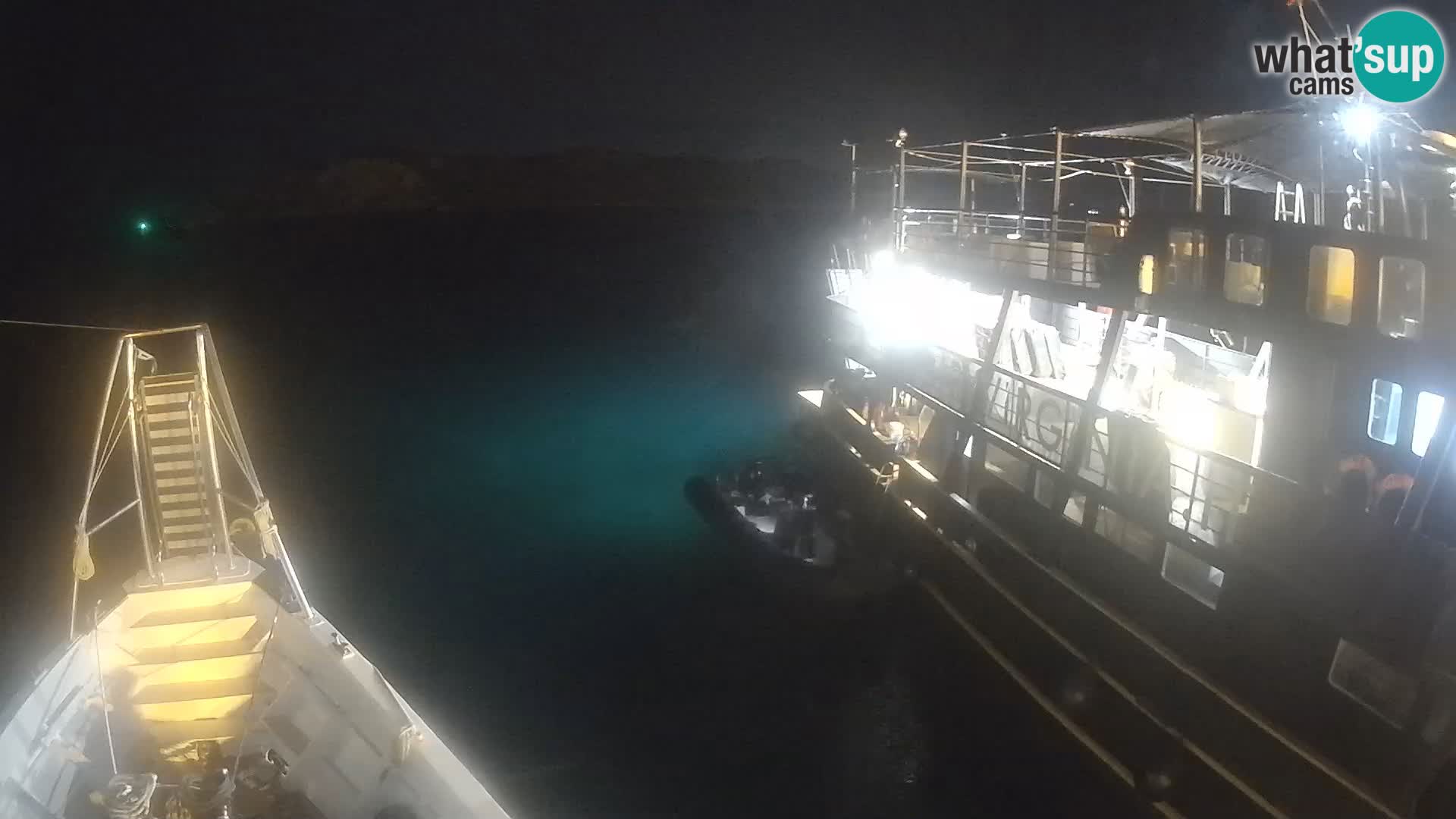 The boat Lo Squalo IV – live webcam arcipelago La Maddalena – Sardinia – Italy