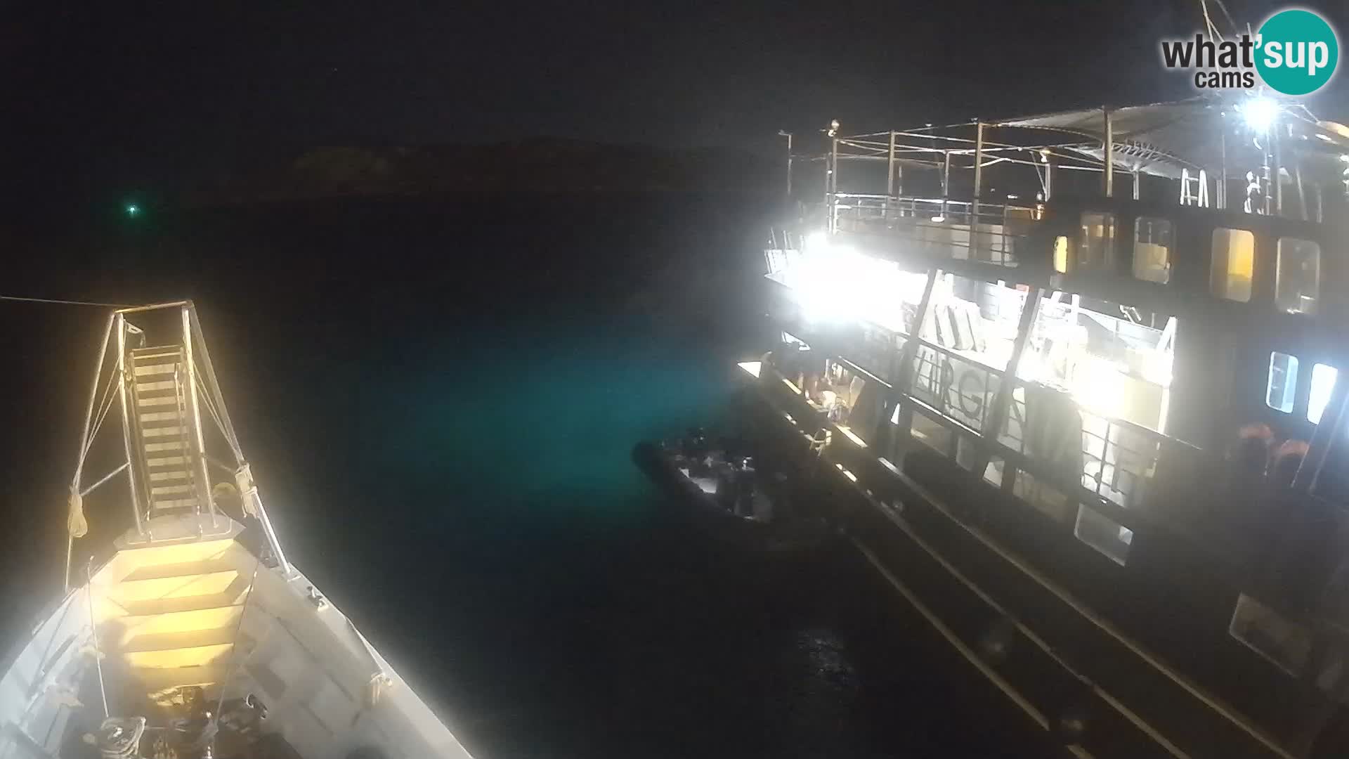 The boat Lo Squalo IV – live webcam arcipelago La Maddalena – Sardinia – Italy
