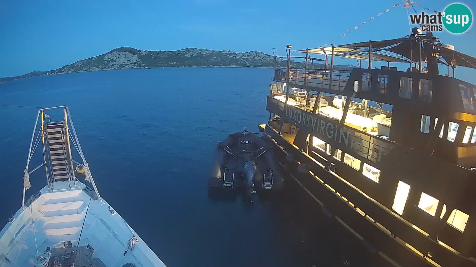 The boat Lo Squalo IV – live webcam arcipelago La Maddalena – Sardinia – Italy