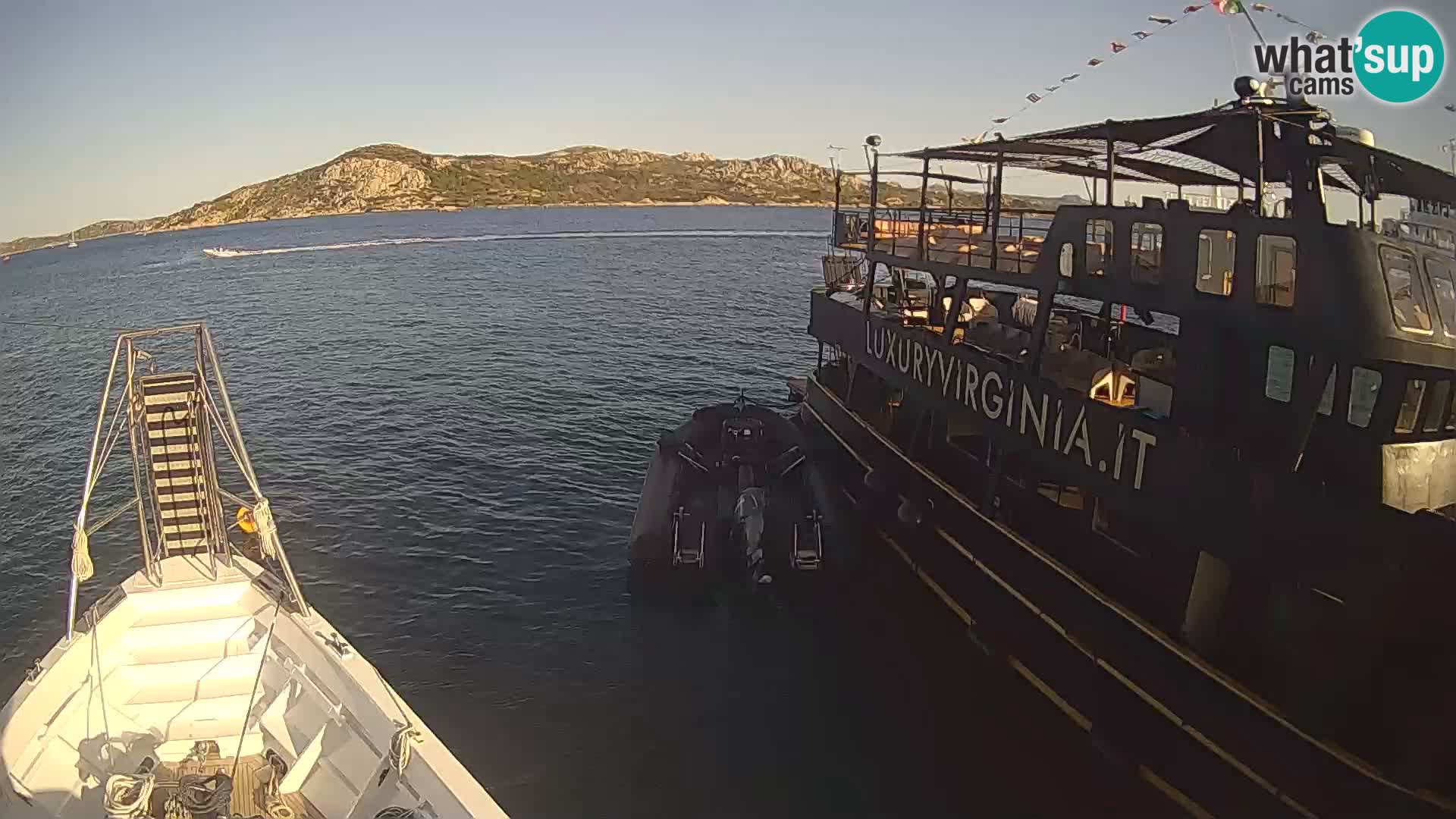 The boat Lo Squalo IV – live webcam arcipelago La Maddalena – Sardinia – Italy