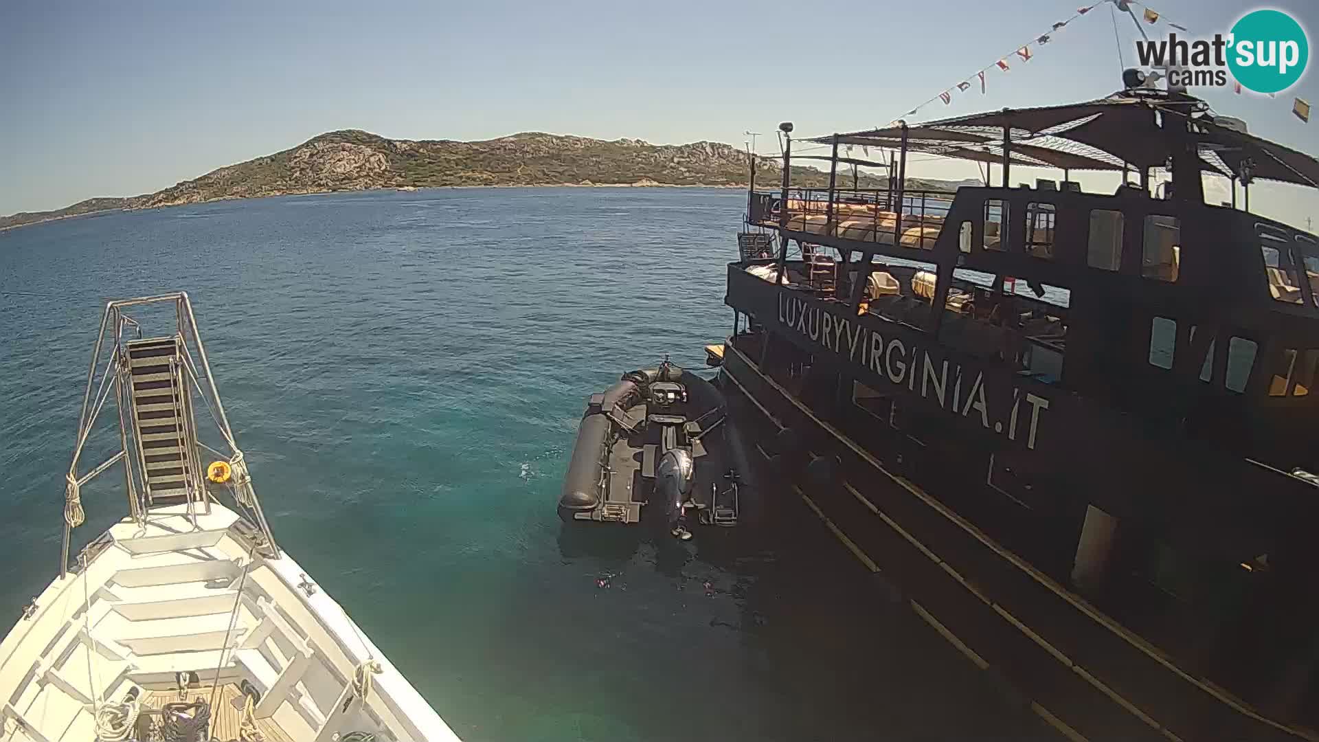 The boat Lo Squalo IV – live webcam arcipelago La Maddalena – Sardinia – Italy