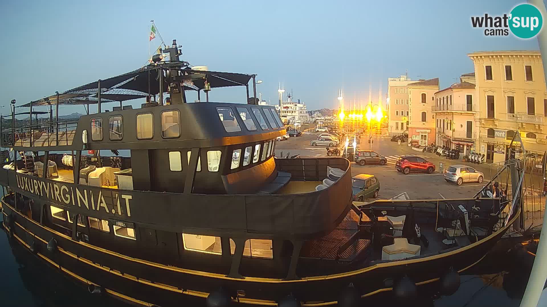 The boat Lo Squalo IV – live webcam arcipelago La Maddalena – Sardinia – Italy