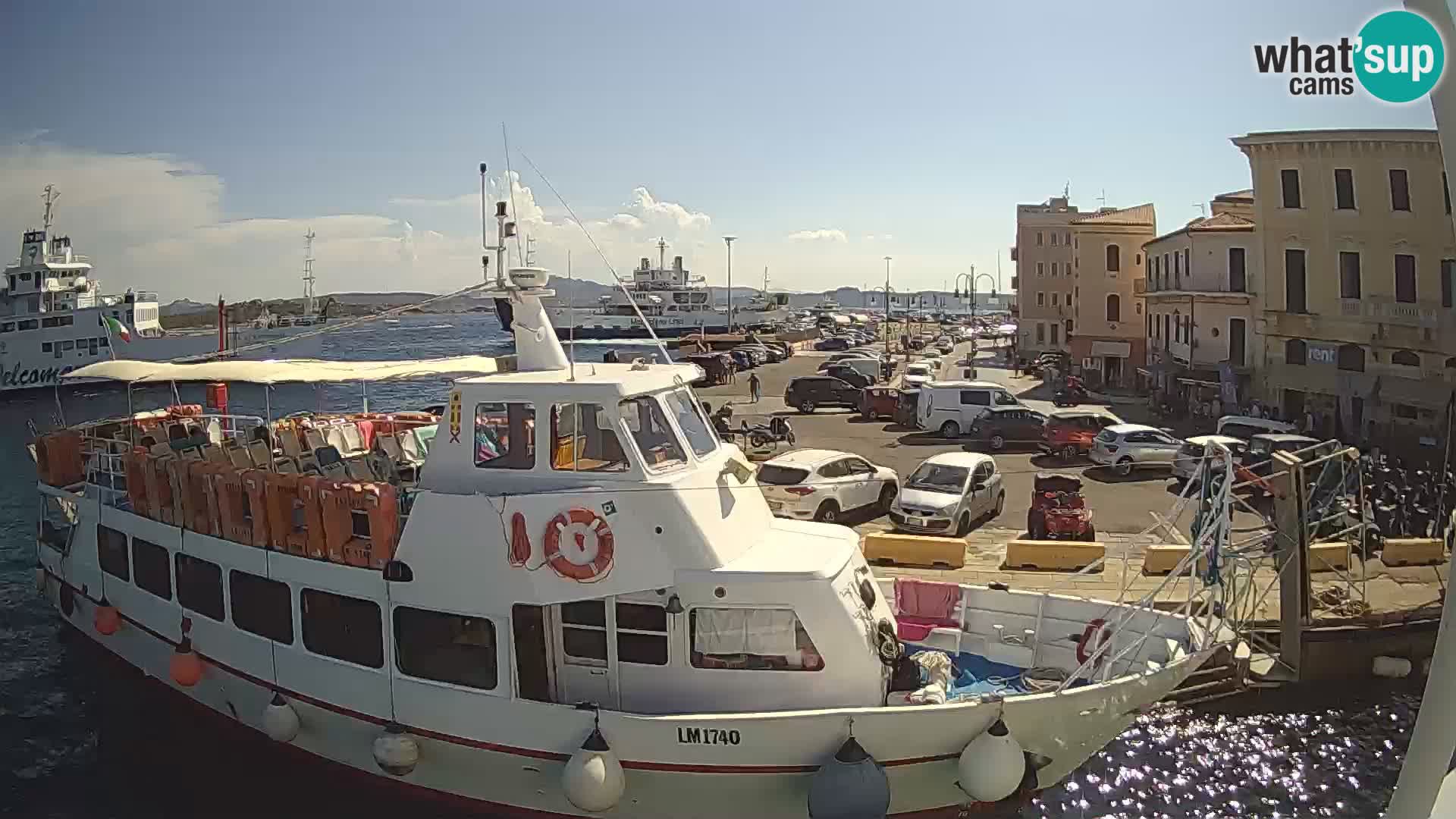 Čoln Lo Squalo IV – arhipelag spletna kamera La Maddalena – Sardinija – Italija