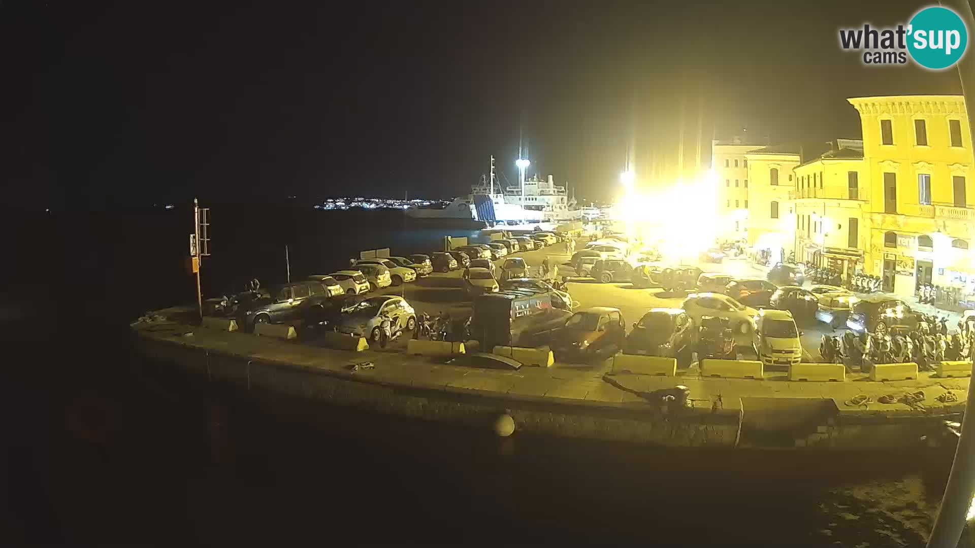 The boat Lo Squalo IV – live webcam arcipelago La Maddalena – Sardinia – Italy