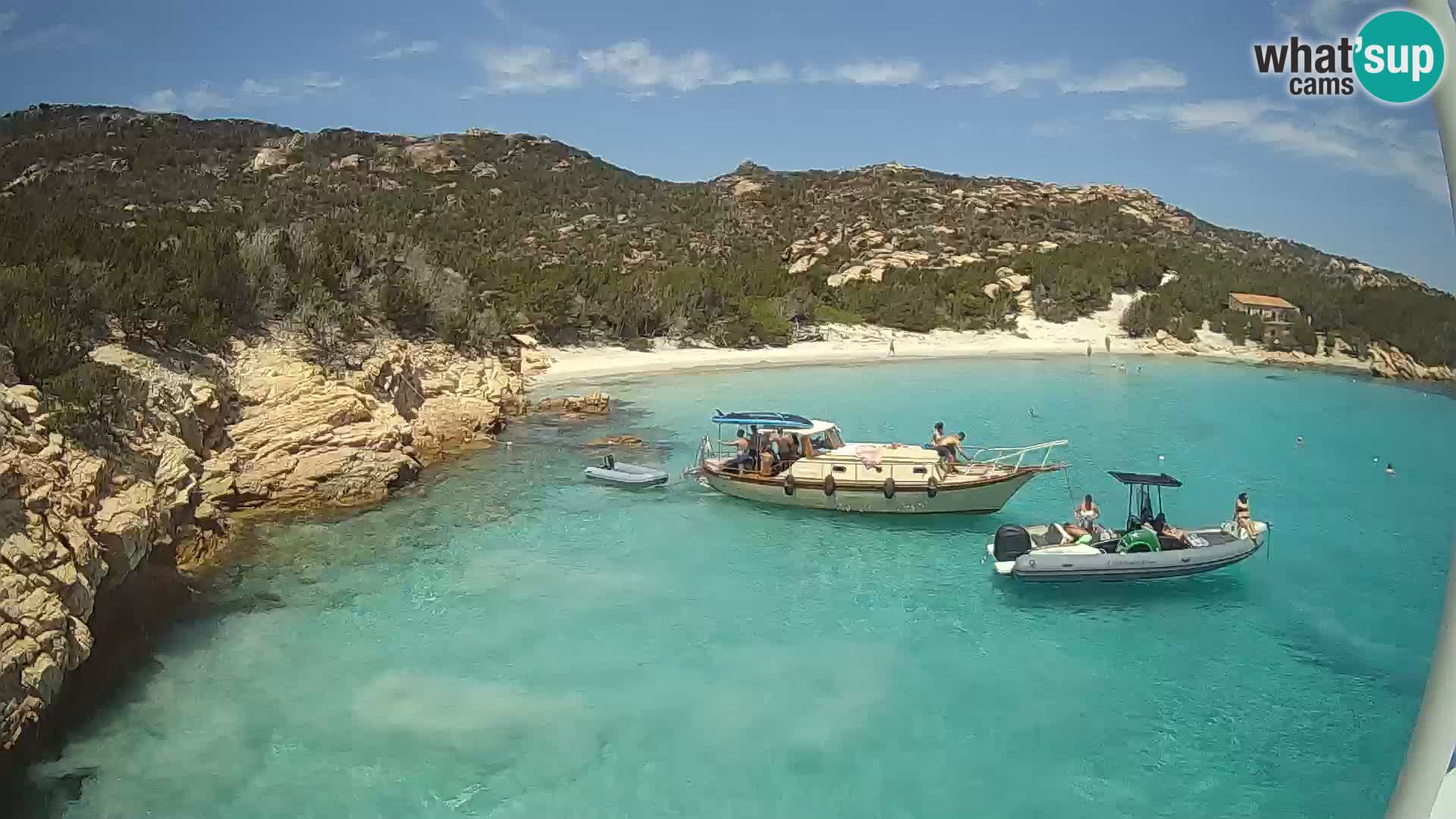 Čoln Lo Squalo IV – arhipelag spletna kamera La Maddalena – Sardinija – Italija