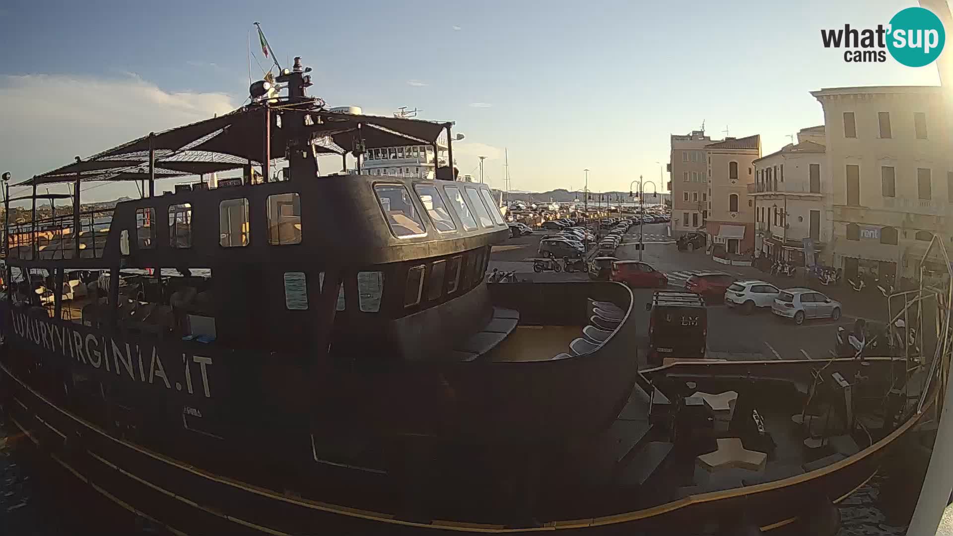 The boat Lo Squalo IV – live webcam arcipelago La Maddalena – Sardinia – Italy