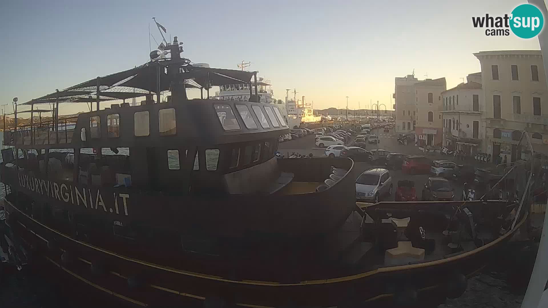 The boat Lo Squalo IV – live webcam arcipelago La Maddalena – Sardinia – Italy