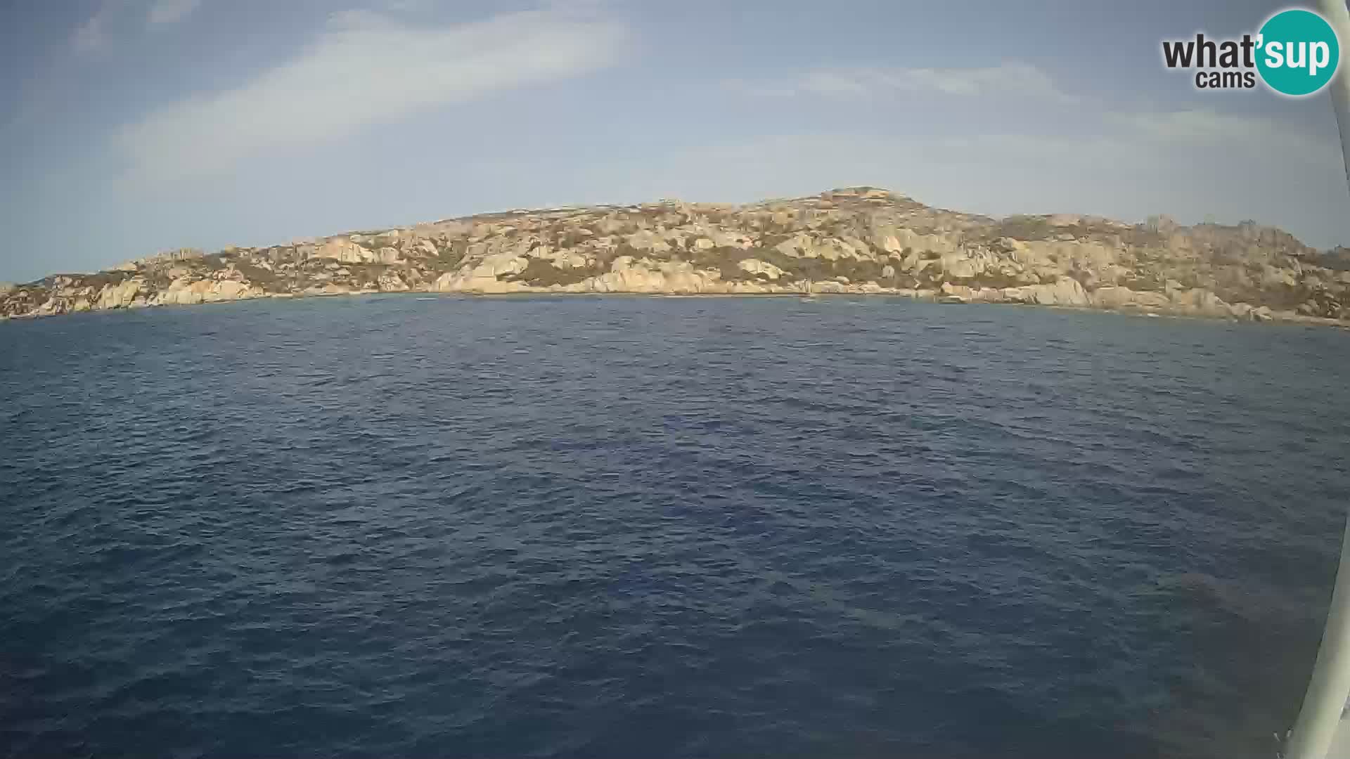 Čoln Lo Squalo IV – arhipelag spletna kamera La Maddalena – Sardinija – Italija