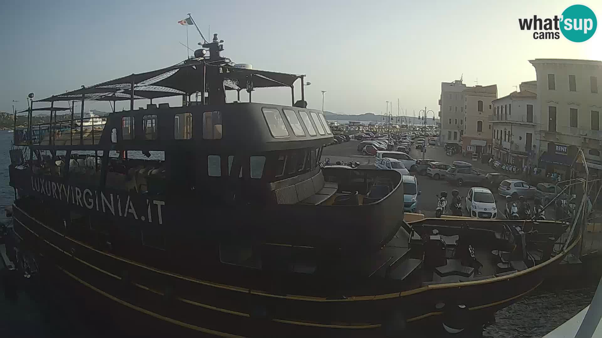 The boat Lo Squalo IV – live webcam arcipelago La Maddalena – Sardinia – Italy