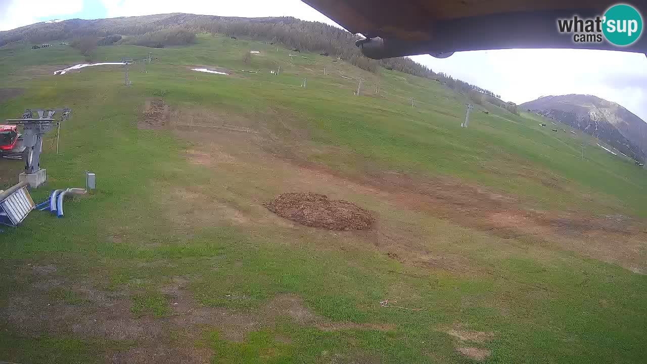 Livigno webcam – view on Livigno Ski School area – LivignoGO