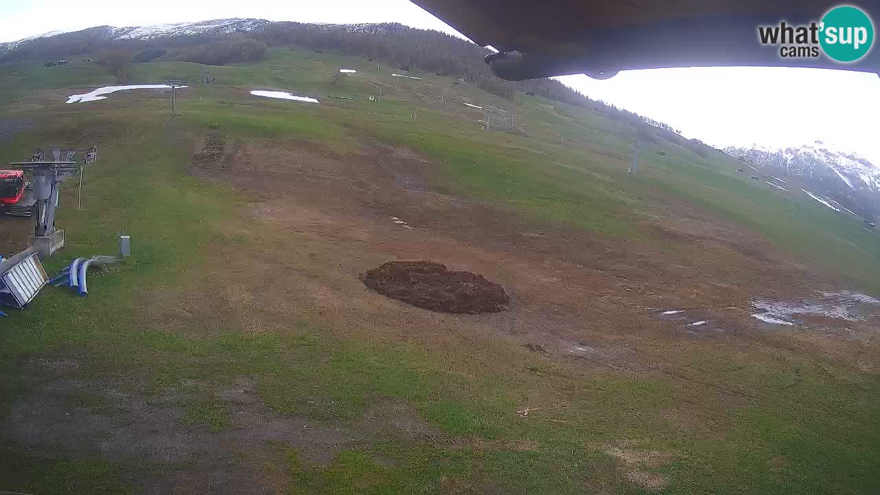 Livigno live webcam – view on Livigno Ski School area – LivignoGO
