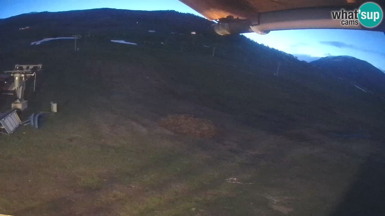 Livigno live webcam – view on Livigno Ski School area – LivignoGO