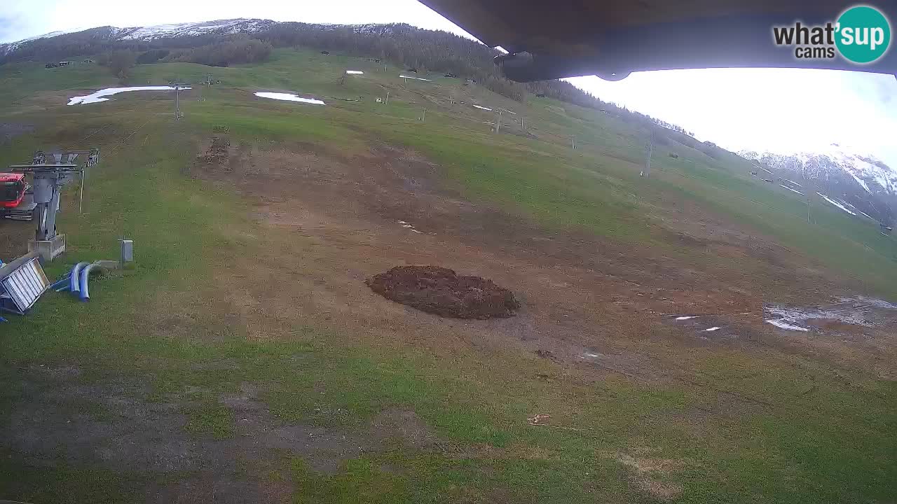 Livigno live webcam – view on Livigno Ski School area – LivignoGO