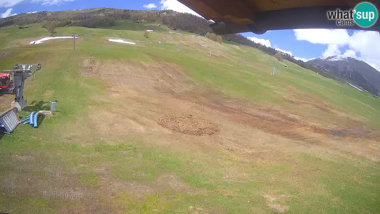 Livigno live webcam – view on Livigno Ski School area – LivignoGO