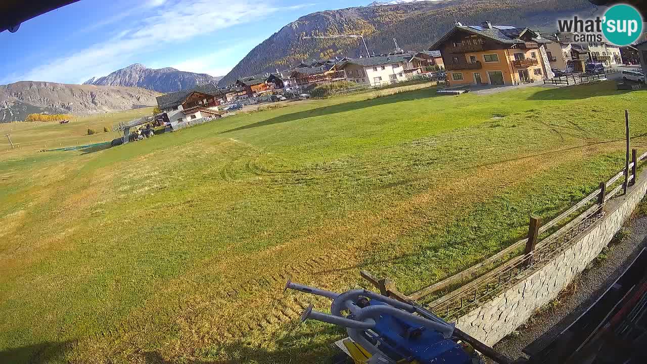 Livigno live webcam – view on Livigno Ski School area – LivignoGO