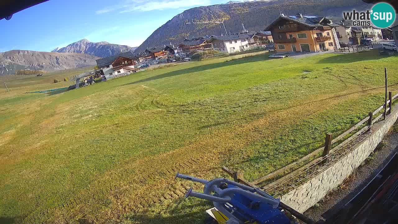 Livigno live webcam – view on Livigno Ski School area – LivignoGO