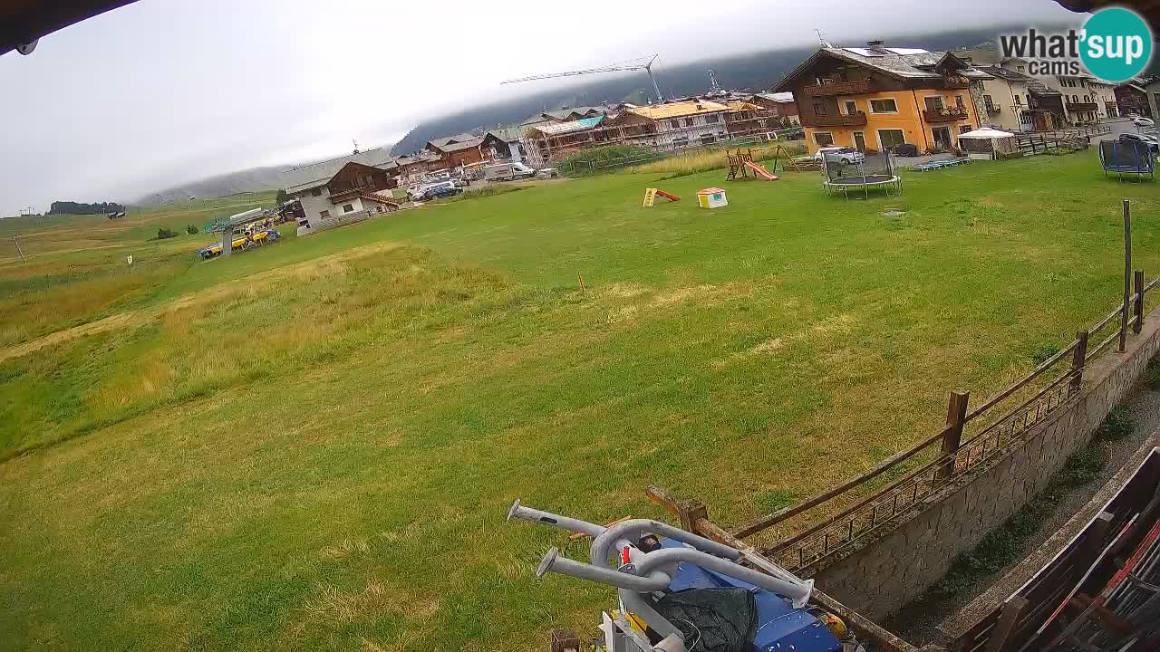 Livigno live webcam – view on Livigno Ski School area – LivignoGO