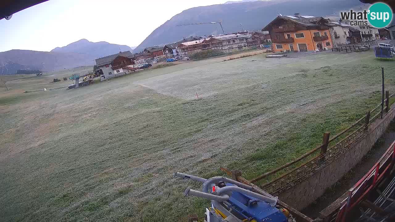 Livigno webcam – view on Livigno Ski School area – LivignoGO