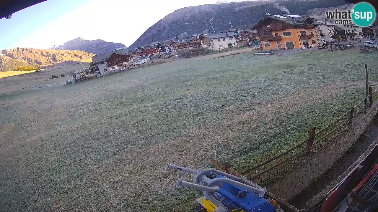 Livigno webcam – view on Livigno Ski School area – LivignoGO