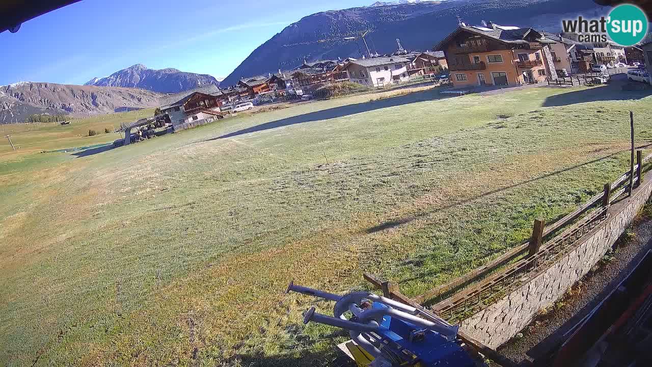 Livigno webcam – view on Livigno Ski School area – LivignoGO