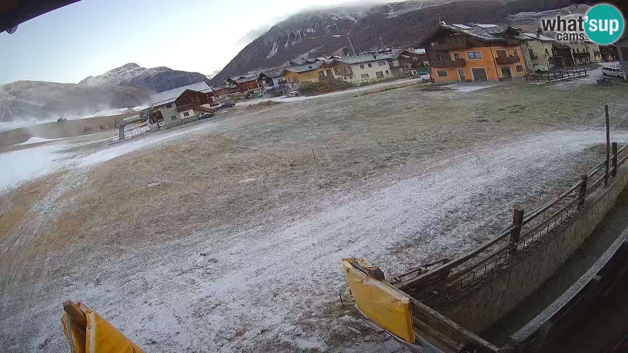 Livigno webcam – view on Livigno Ski School area – LivignoGO