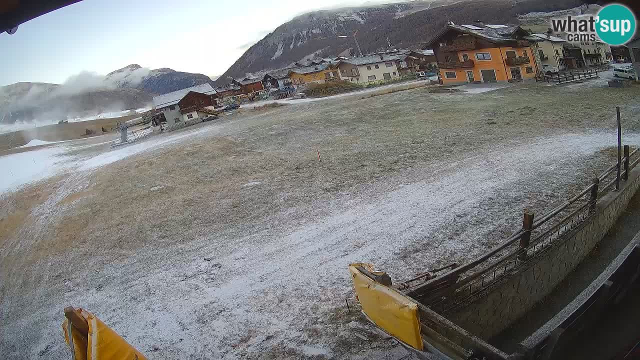 Livigno webcam – view on Livigno Ski School area – LivignoGO