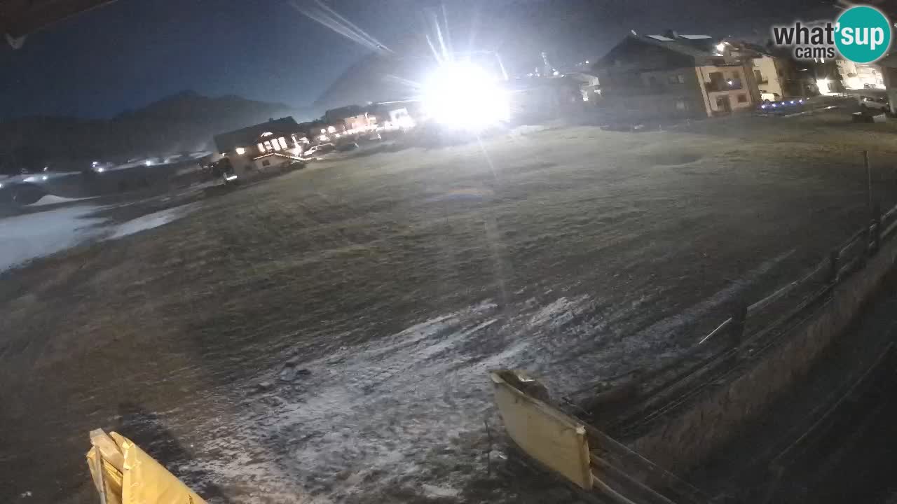 Livigno webcam – view on Livigno Ski School area – LivignoGO