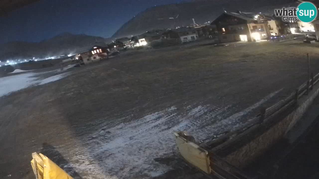 Livigno webcam – view on Livigno Ski School area – LivignoGO