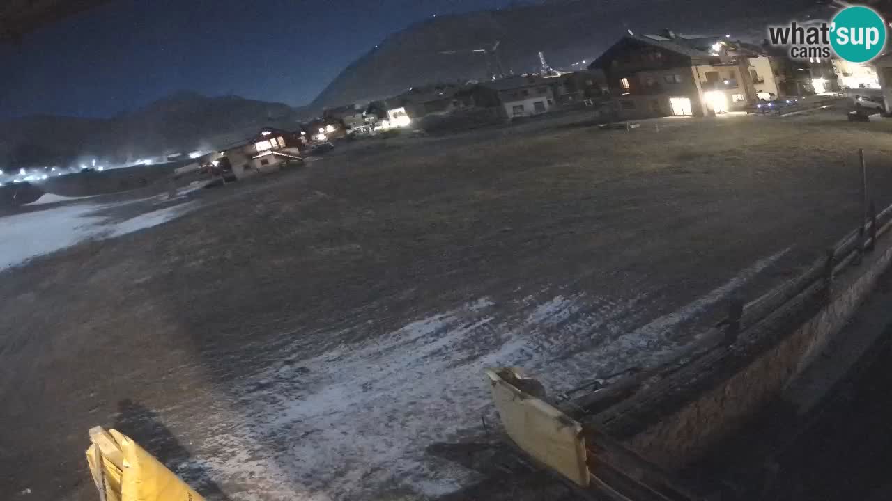 Livigno webcam – view on Livigno Ski School area – LivignoGO