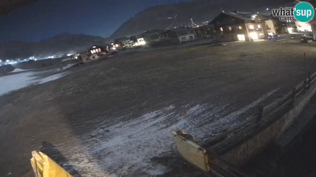 Livigno webcam – view on Livigno Ski School area – LivignoGO