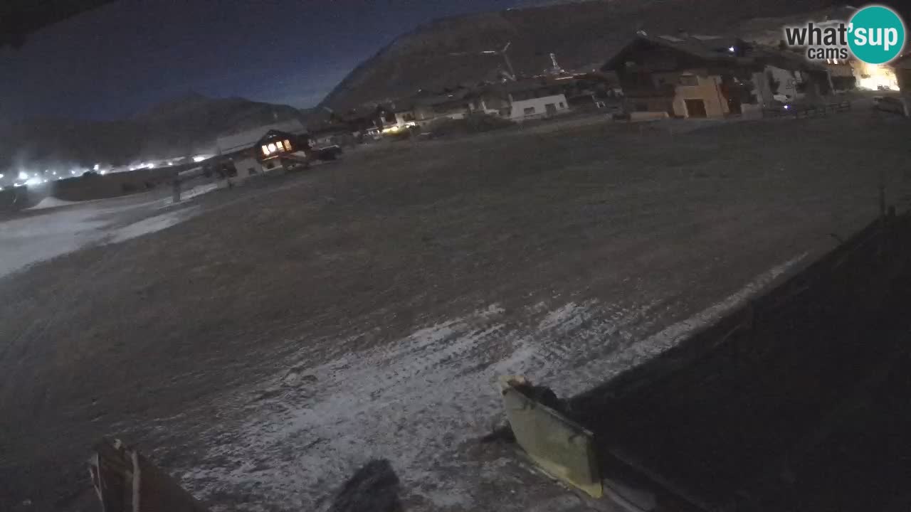 Livigno webcam – view on Livigno Ski School area – LivignoGO