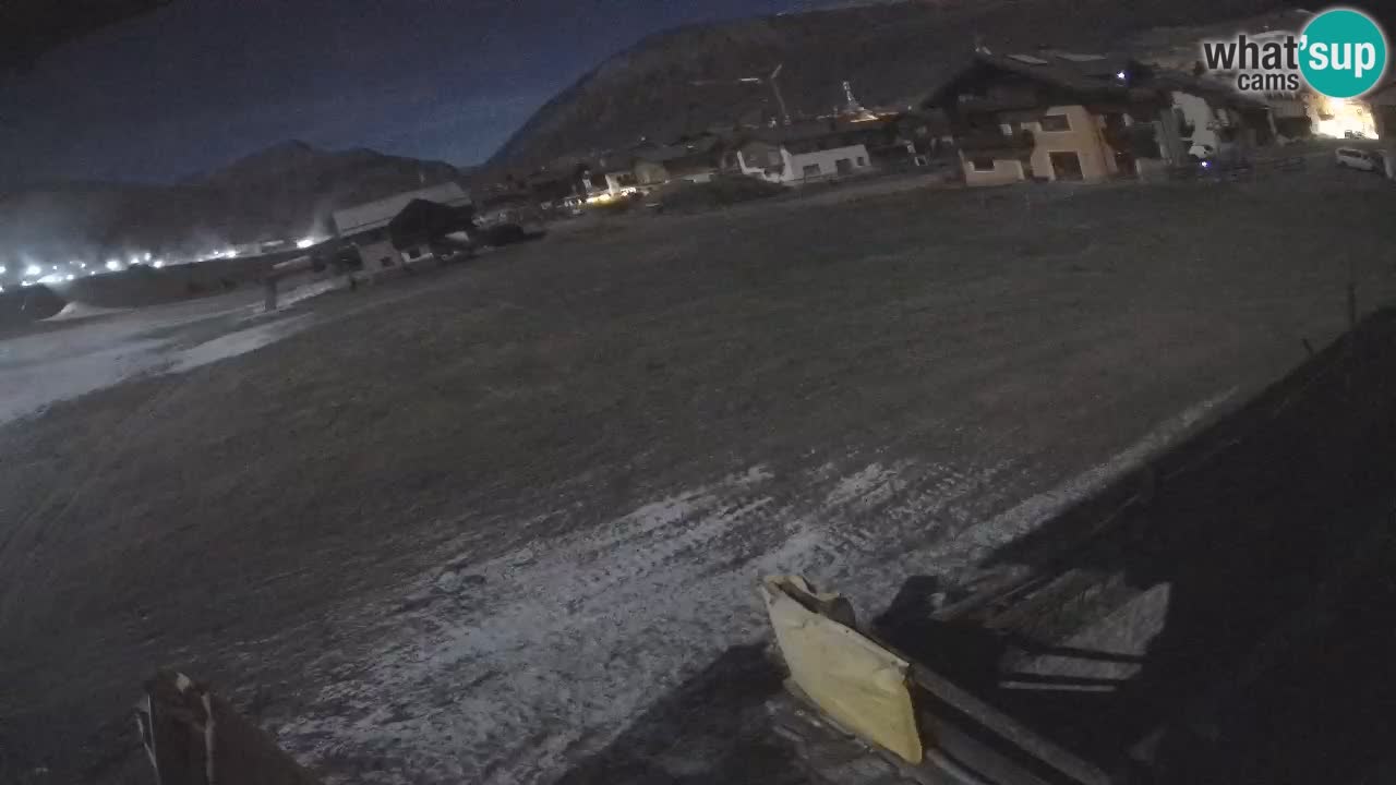 Livigno webcam – view on Livigno Ski School area – LivignoGO