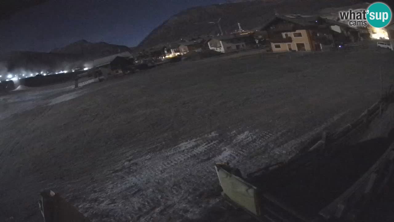 Livigno webcam – view on Livigno Ski School area – LivignoGO