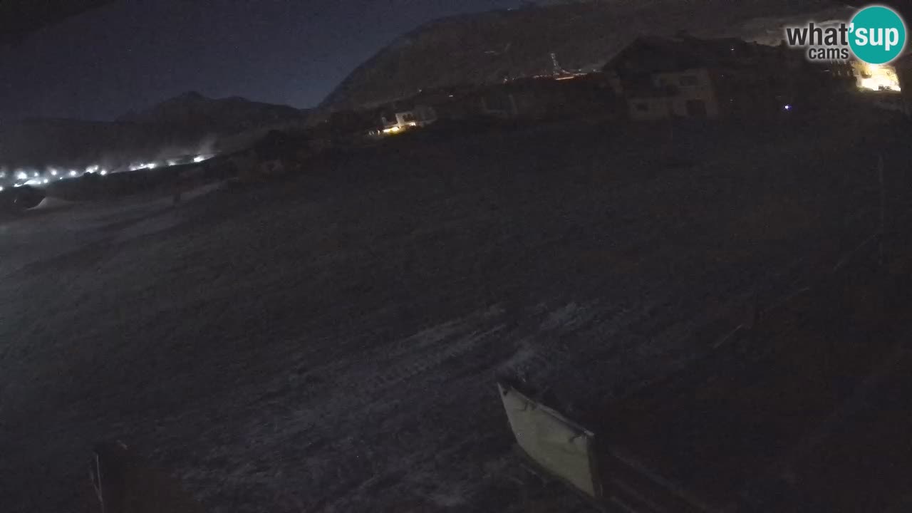 Livigno webcam – view on Livigno Ski School area – LivignoGO